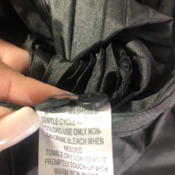 NWOT S.L.B. Crinkle Black Fabric Tie Waist Pleated Ruffle Collar Top Size 14 - Picture 6 of 6